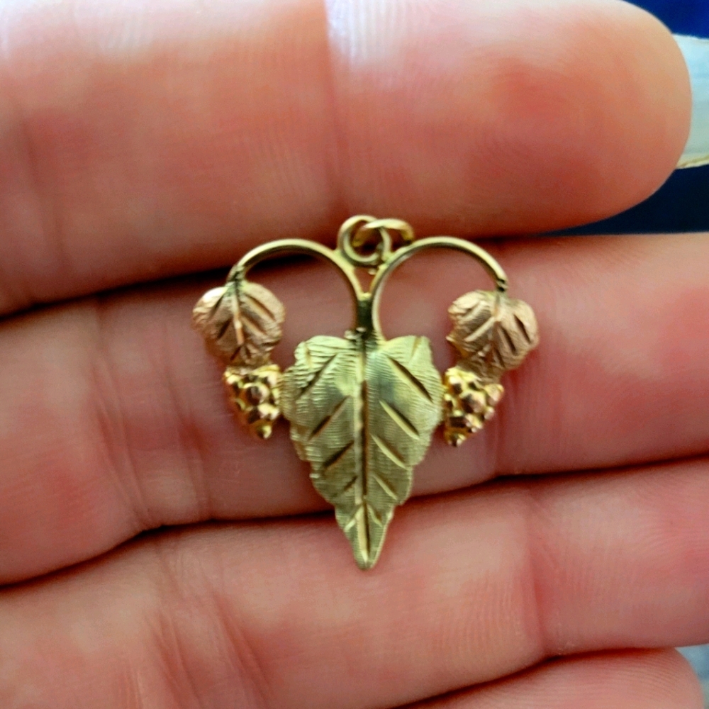 Blackhills Gold pendant